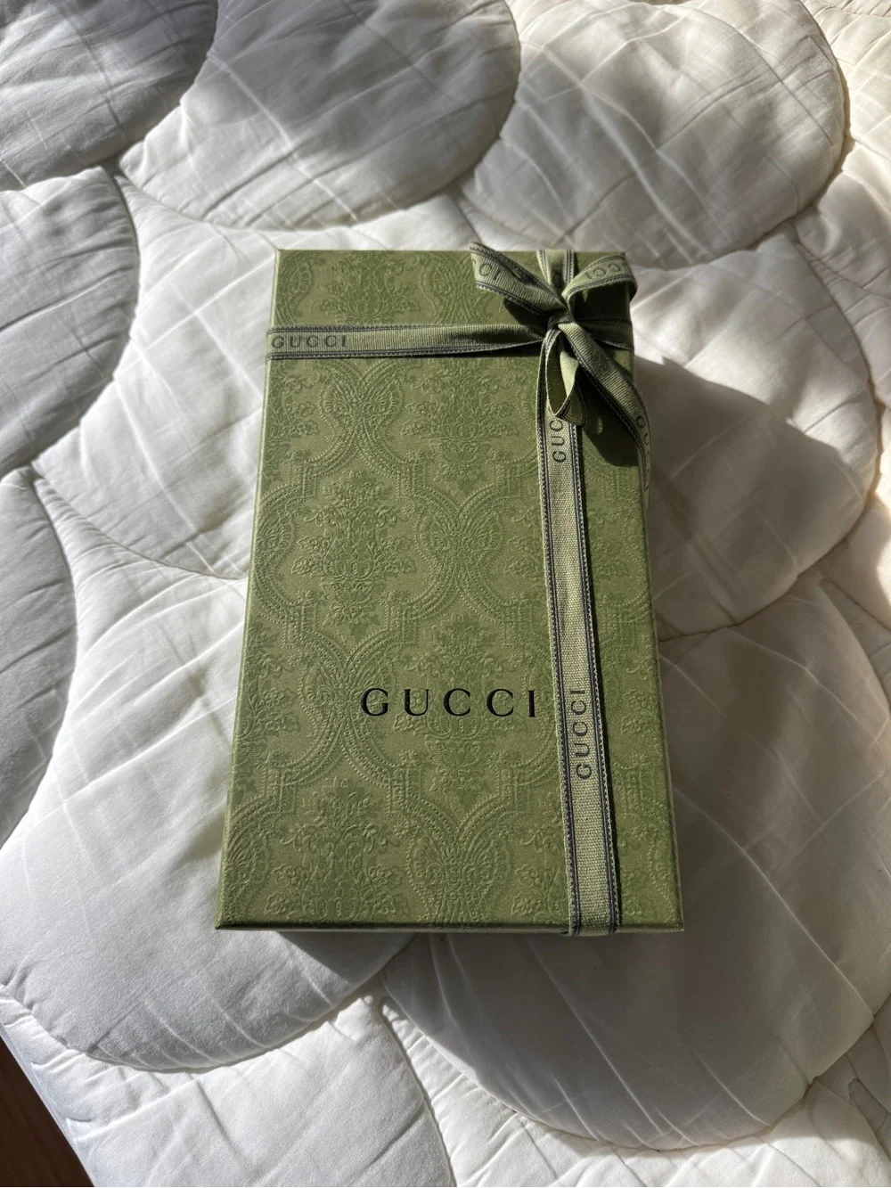 Gucci Green Gift Shoe Box with Branded Ribbon